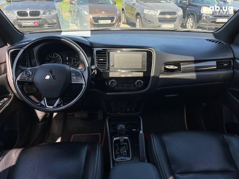 Mitsubishi Outlander 2017 коричневый - фото 36