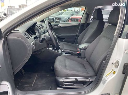 Volkswagen Jetta 2016 - фото 17