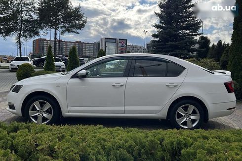 Skoda Octavia 2019 - фото 4