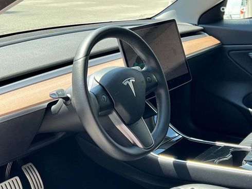 Tesla Model 3 2020 белый - фото 12