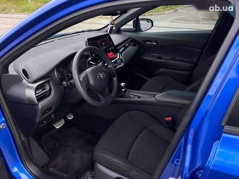 Toyota C-HR 2018 - фото 13