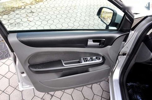 Ford Focus 2010 - фото 15