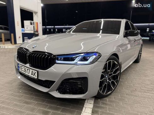 BMW 5 серия 2017 - фото 3