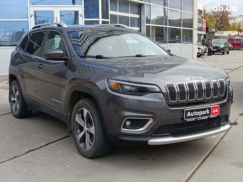 Jeep Cherokee 2018 серый - фото 9