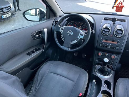 Nissan Qashqai 2010 белый - фото 23