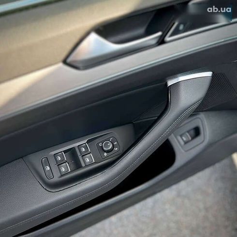 Volkswagen passat alltrack 2018 - фото 20