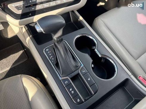 Kia Carnival 2019 - фото 18