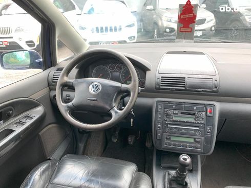 Volkswagen Sharan 2001 синий - фото 27