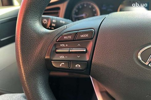 Hyundai Elantra 2019 - фото 17