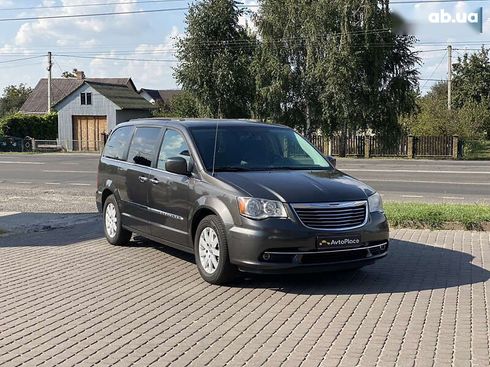 Chrysler town&country 2016 - фото 29