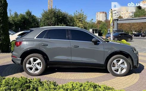 Audi Q3 2019 - фото 8