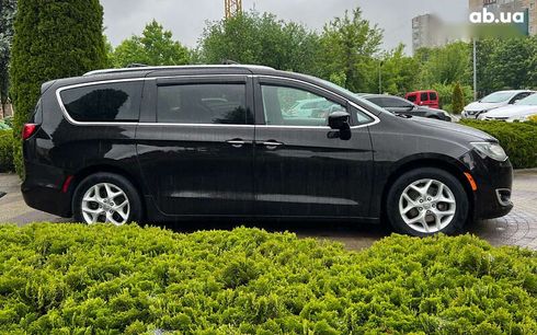 Chrysler Pacifica 2017 - фото 8