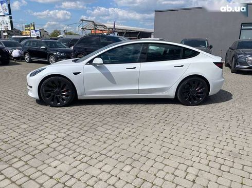 Tesla Model 3 2021 - фото 4