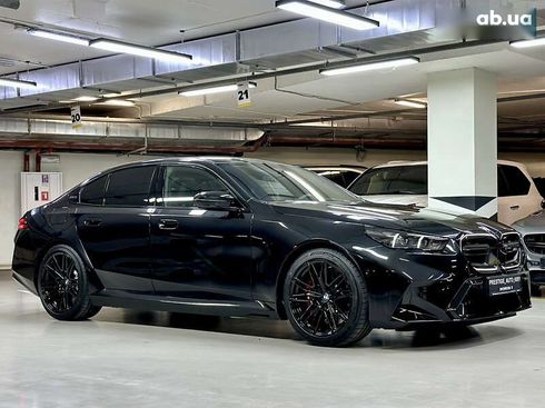 BMW M5 2025 - фото 15