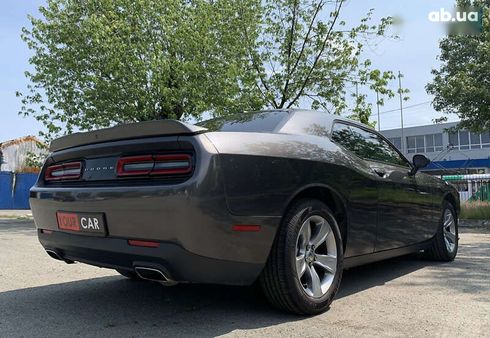 Dodge Challenger 2020 - фото 24