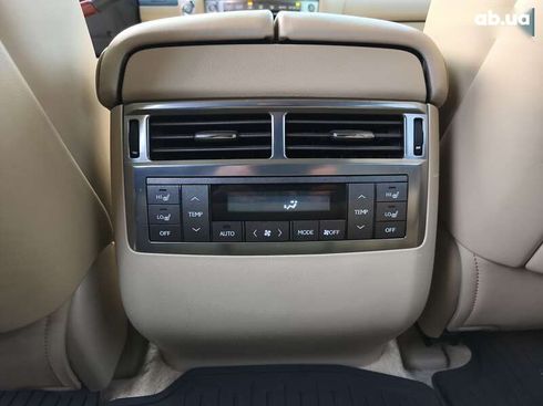 Lexus LX 2010 - фото 16