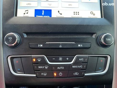 Ford Fusion 2018 синий - фото 31