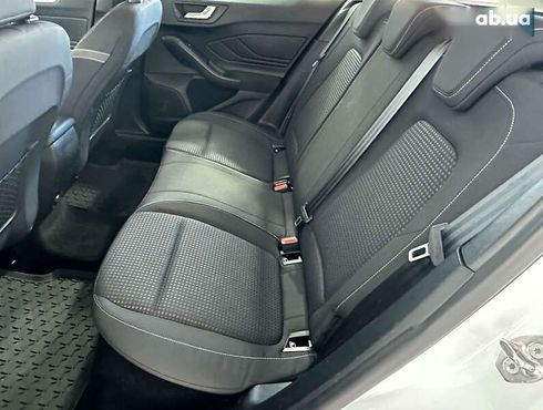 Ford Focus 2019 - фото 10