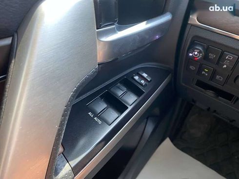 Toyota Land Cruiser 2020 - фото 26