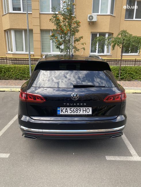 Volkswagen Touareg 2022 - фото 10