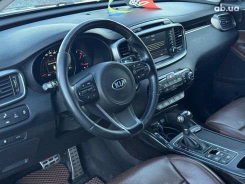 Kia Sorento 2017 серый - фото 20