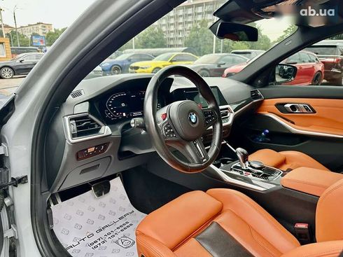 BMW M3 2021 - фото 23