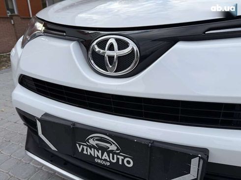 Toyota RAV4 2017 - фото 29