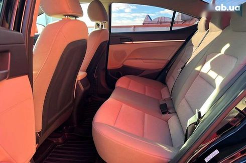 Hyundai Elantra 2019 - фото 10