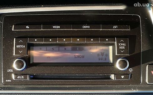 Toyota Auris 2014 - фото 15