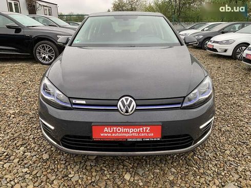 Volkswagen e-Golf 2020 - фото 10