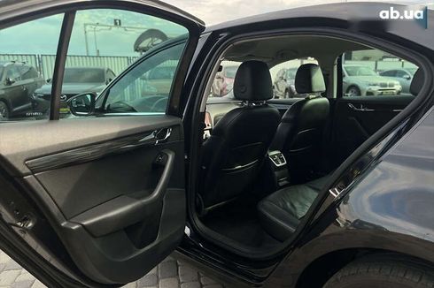 Skoda Octavia 2018 - фото 16