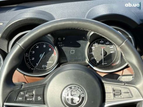 Alfa Romeo Stelvio 2018 - фото 16