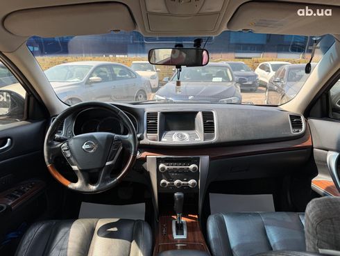 Nissan Teana 2010 красный - фото 12