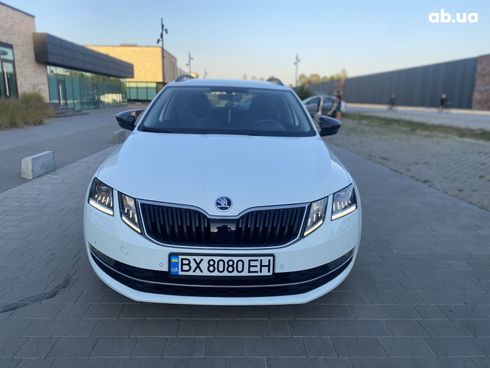 Skoda Octavia 2017 белый - фото 4