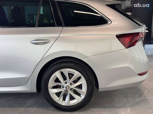 Skoda Octavia 2020 - фото 12