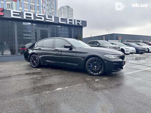 BMW 5 серия 2021 - фото 25