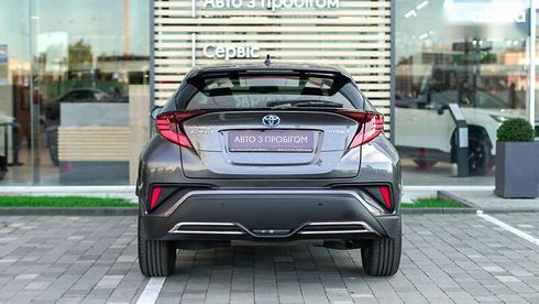 Toyota C-HR 2020 - фото 4