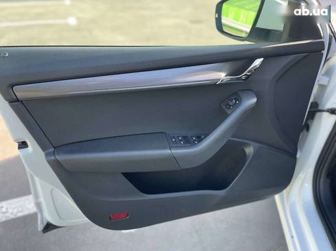 Skoda Octavia 2020 - фото 14