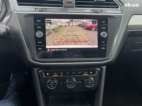 Volkswagen Tiguan 2018 белый - фото 10
