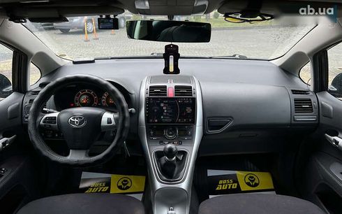 Toyota Auris 2010 - фото 15