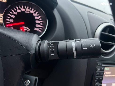 Nissan Qashqai 2011 белый - фото 26