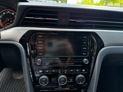 Volkswagen passat b8 2020 серый - фото 22