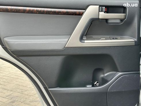 Toyota Land Cruiser 2008 серый - фото 65