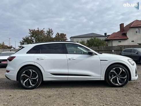 Audi E-Tron 2022 - фото 9