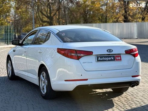 Kia Optima 2012 белый - фото 18