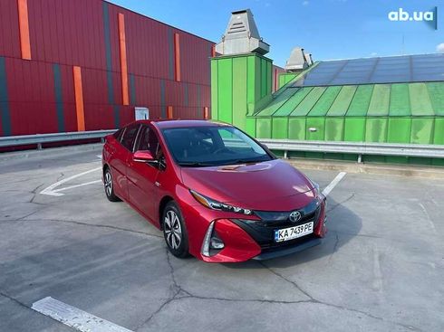 Toyota Prius 2017 - фото 3