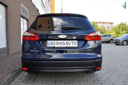 Ford Focus 2011 - фото 11