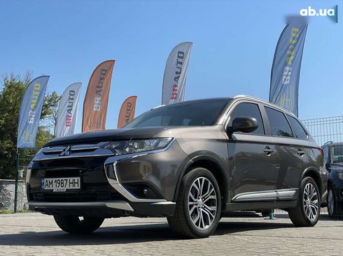 Mitsubishi Outlander 2016 - фото 3