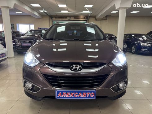 Hyundai ix35 2011 коричневый - фото 5