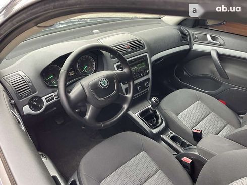 Skoda Octavia 2011 - фото 30